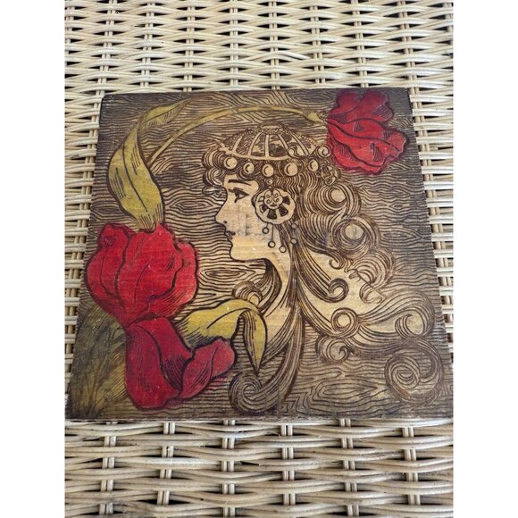 Antique 1910's Flemish Art Pyrography Hanky Box Art Nouveau Lady with Flowers - Picture 10 of 10